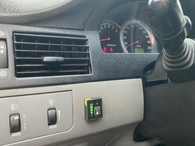 Синий Шевроле Лачетти, объемом двигателя 1.8 л и пробегом 200 тыс. км за 3200 $, фото 10 на Automoto.ua