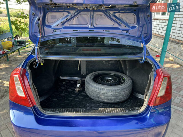 Синий Шевроле Лачетти, объемом двигателя 1.8 л и пробегом 230 тыс. км за 4000 $, фото 1 на Automoto.ua