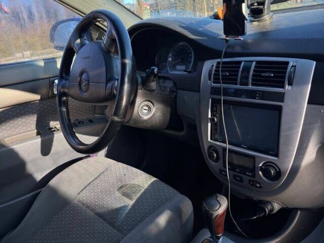 Синий Шевроле Лачетти, объемом двигателя 1.8 л и пробегом 319 тыс. км за 3500 $, фото 7 на Automoto.ua