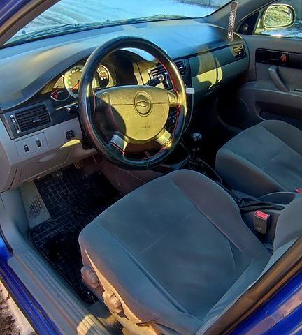 Синий Шевроле Лачетти, объемом двигателя 1.6 л и пробегом 360 тыс. км за 4600 $, фото 7 на Automoto.ua