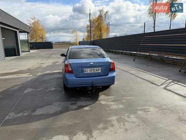 Синий Шевроле Лачетти, объемом двигателя 1.8 л и пробегом 333 тыс. км за 3700 $, фото 4 на Automoto.ua