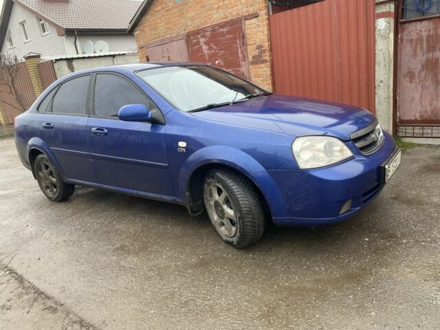 Синий Шевроле Лачетти, объемом двигателя 1.8 л и пробегом 200 тыс. км за 3200 $, фото 4 на Automoto.ua