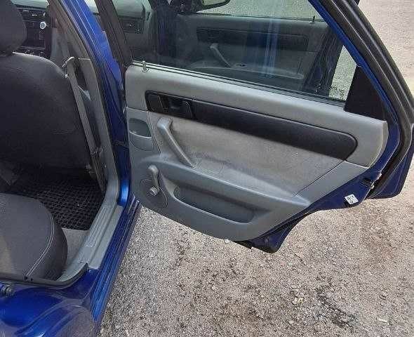 Синий Шевроле Лачетти, объемом двигателя 1.6 л и пробегом 225 тыс. км за 4400 $, фото 10 на Automoto.ua