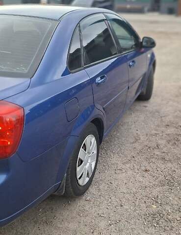 Синій Шевроле Лачетті, об'ємом двигуна 1.6 л та пробігом 225 тис. км за 4400 $, фото 3 на Automoto.ua