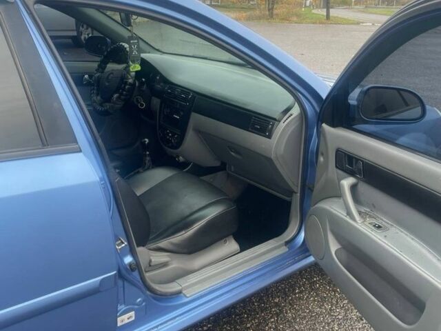 Шевроле Лачетти 2005 в Пятихатках на Automoto.ua Синий Шевроле Лачетти, объемом двигателя 1.8 л и пробегом 300 тыс. км за 3500 $, фото 5 на Automoto.ua