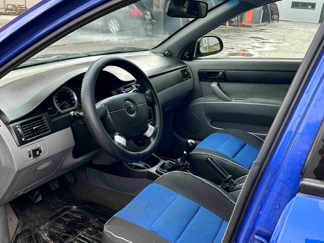 Синій Шевроле Лачетті, об'ємом двигуна 1.6 л та пробігом 190 тис. км за 4200 $, фото 7 на Automoto.ua