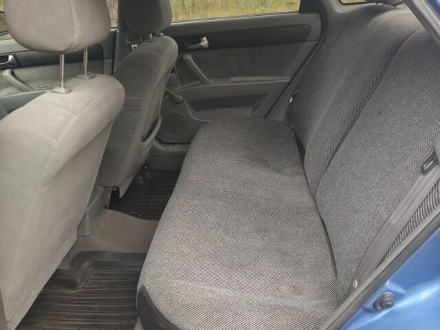 Синий Шевроле Лачетти, объемом двигателя 1.8 л и пробегом 270 тыс. км за 2800 $, фото 7 на Automoto.ua