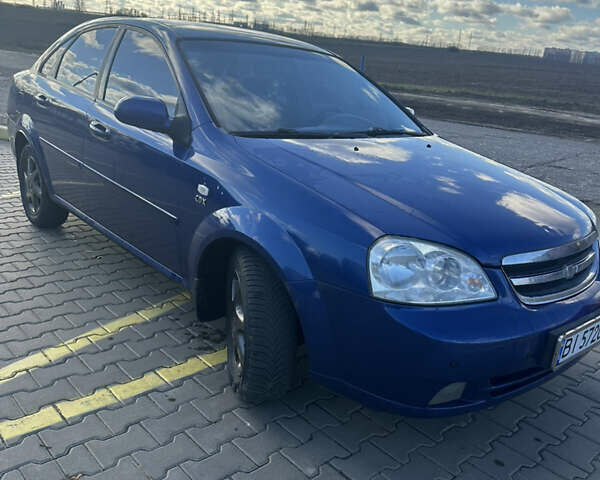 Синий Шевроле Лачетти, объемом двигателя 1.8 л и пробегом 330 тыс. км за 3500 $, фото 2 на Automoto.ua