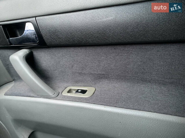 Синий Шевроле Лачетти, объемом двигателя 1.8 л и пробегом 318 тыс. км за 4000 $, фото 25 на Automoto.ua