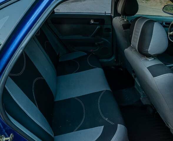 Синий Шевроле Лачетти, объемом двигателя 1.8 л и пробегом 175 тыс. км за 4500 $, фото 11 на Automoto.ua