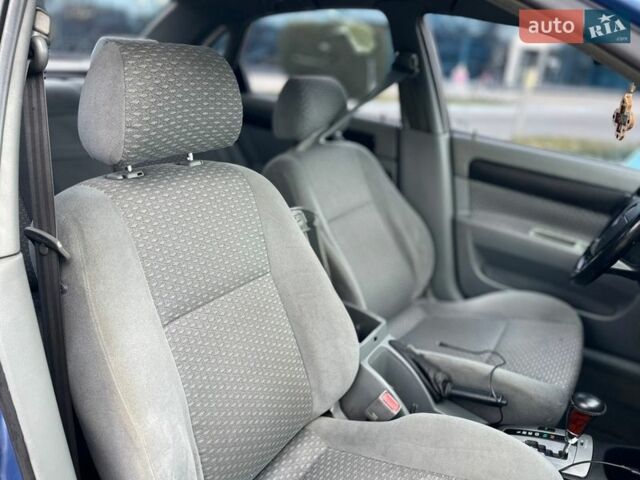 Синій Шевроле Лачетті, об'ємом двигуна 1.8 л та пробігом 320 тис. км за 3200 $, фото 16 на Automoto.ua