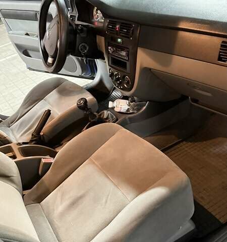 Синій Шевроле Лачетті, об'ємом двигуна 1.6 л та пробігом 159 тис. км за 3755 $, фото 13 на Automoto.ua