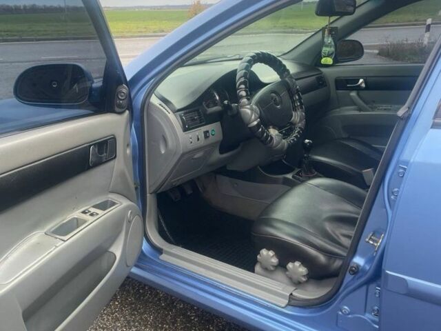 Шевроле Лачетти 2005 в Пятихатках на Automoto.ua Синий Шевроле Лачетти, объемом двигателя 1.8 л и пробегом 300 тыс. км за 3500 $, фото 4 на Automoto.ua