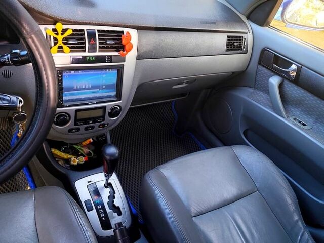 Синий Шевроле Лачетти, объемом двигателя 1.8 л и пробегом 200 тыс. км за 4600 $, фото 9 на Automoto.ua