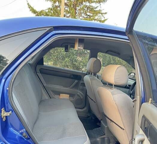 Синий Шевроле Лачетти, объемом двигателя 1.6 л и пробегом 196 тыс. км за 4700 $, фото 2 на Automoto.ua