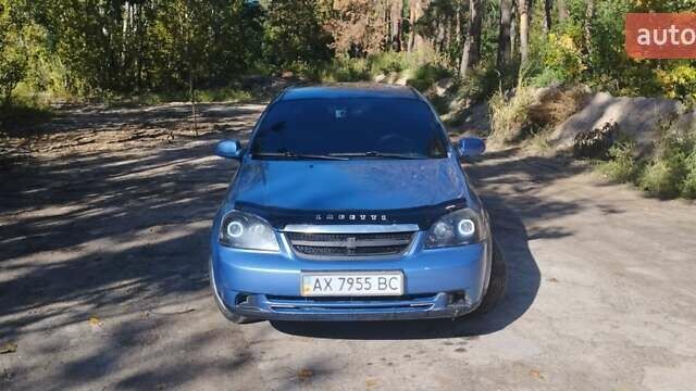 Синий Шевроле Лачетти, объемом двигателя 1.8 л и пробегом 220 тыс. км за 4000 $, фото 6 на Automoto.ua