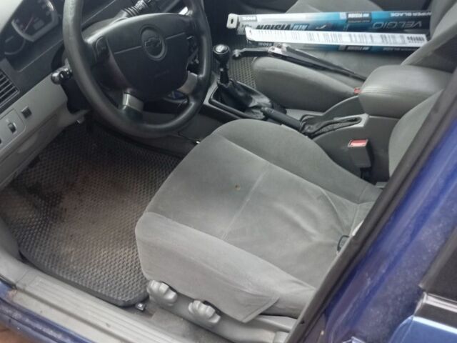 Синий Шевроле Лачетти, объемом двигателя 0 л и пробегом 28 тыс. км за 2200 $, фото 1 на Automoto.ua