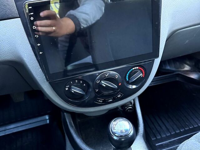 Синій Шевроле Лачетті, об'ємом двигуна 1.8 л та пробігом 226 тис. км за 4250 $, фото 7 на Automoto.ua