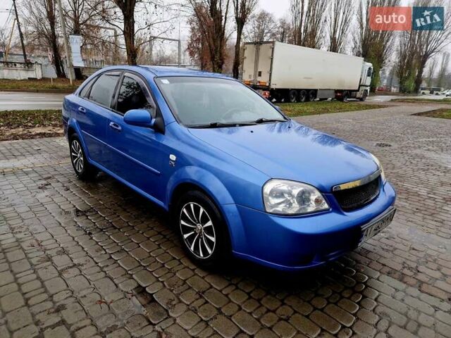 Синий Шевроле Лачетти, объемом двигателя 1.8 л и пробегом 260 тыс. км за 4000 $, фото 4 на Automoto.ua