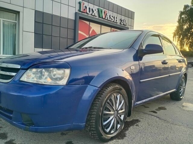 Синий Шевроле Лачетти, объемом двигателя 1.8 л и пробегом 220 тыс. км за 3600 $, фото 1 на Automoto.ua