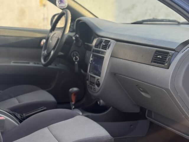 Синій Шевроле Лачетті, об'ємом двигуна 1.8 л та пробігом 178 тис. км за 4500 $, фото 10 на Automoto.ua