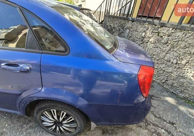 Синий Шевроле Лачетти, объемом двигателя 1.6 л и пробегом 243 тыс. км за 3800 $, фото 4 на Automoto.ua