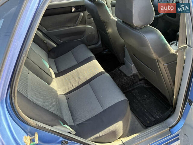 Синий Шевроле Лачетти, объемом двигателя 1.8 л и пробегом 340 тыс. км за 4200 $, фото 8 на Automoto.ua