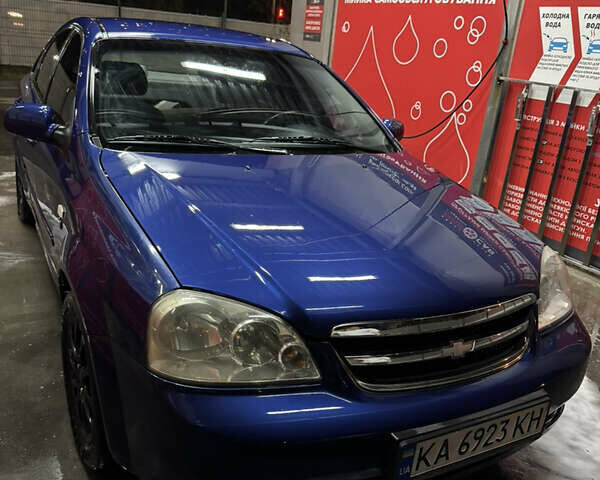 Синий Шевроле Лачетти, объемом двигателя 1.8 л и пробегом 285 тыс. км за 2700 $, фото 2 на Automoto.ua