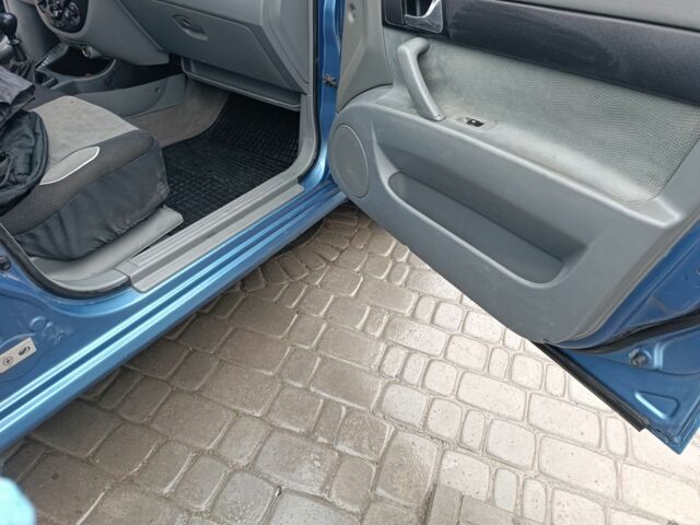 Синий Шевроле Лачетти, объемом двигателя 1.6 л и пробегом 200 тыс. км за 4600 $, фото 9 на Automoto.ua