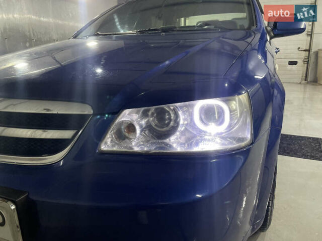 Синій Шевроле Лачетті, об'ємом двигуна 1.8 л та пробігом 251 тис. км за 4200 $, фото 1 на Automoto.ua