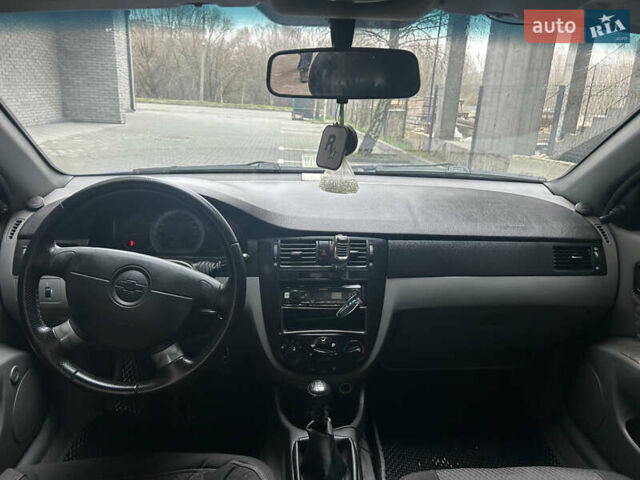 Синий Шевроле Лачетти, объемом двигателя 1.6 л и пробегом 346 тыс. км за 3200 $, фото 6 на Automoto.ua