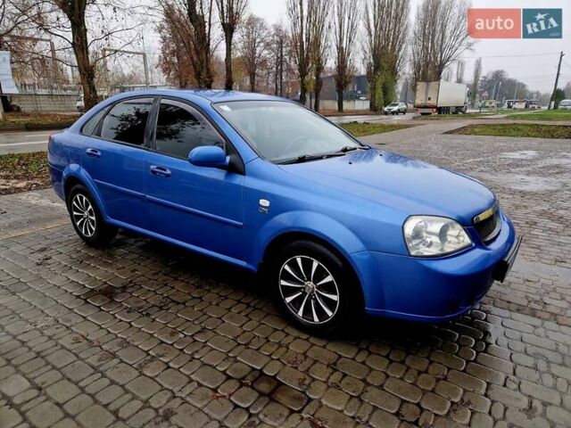 Синий Шевроле Лачетти, объемом двигателя 1.8 л и пробегом 260 тыс. км за 4000 $, фото 3 на Automoto.ua