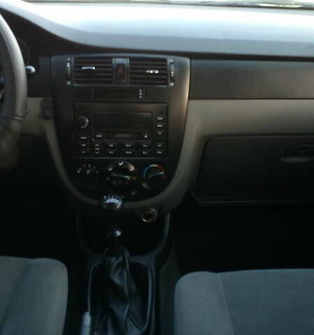 Синий Шевроле Лачетти, объемом двигателя 1.8 л и пробегом 198 тыс. км за 4700 $, фото 18 на Automoto.ua