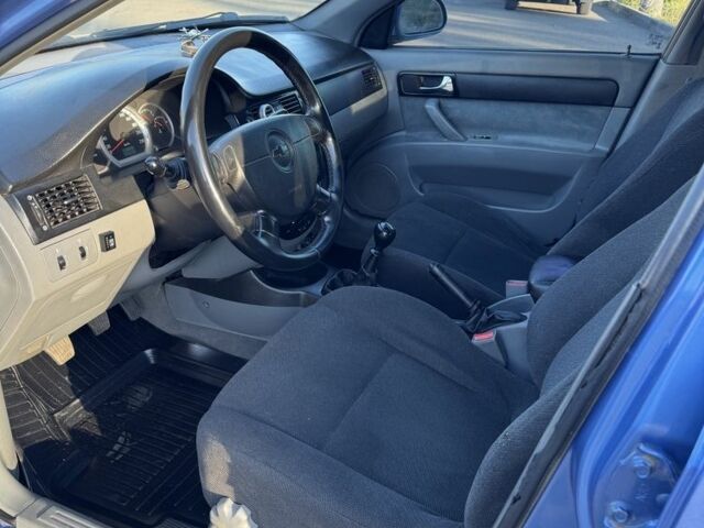 Синий Шевроле Лачетти, объемом двигателя 1.8 л и пробегом 224 тыс. км за 4100 $, фото 5 на Automoto.ua