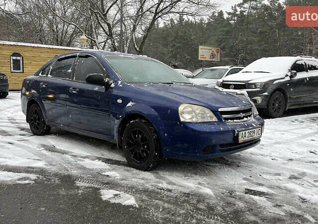 Синий Шевроле Лачетти, объемом двигателя 1.6 л и пробегом 270 тыс. км за 2250 $, фото 2 на Automoto.ua