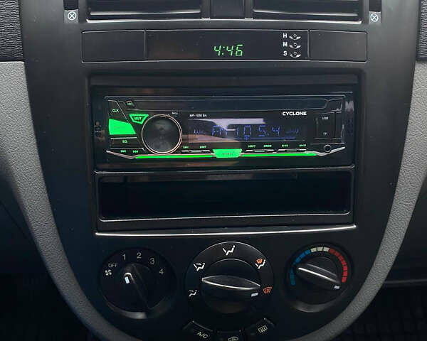 Синий Шевроле Лачетти, объемом двигателя 1.6 л и пробегом 170 тыс. км за 4650 $, фото 14 на Automoto.ua