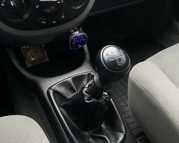 Синий Шевроле Лачетти, объемом двигателя 1.6 л и пробегом 170 тыс. км за 4650 $, фото 22 на Automoto.ua