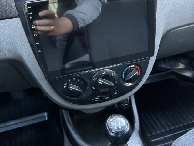 Синій Шевроле Лачетті, об'ємом двигуна 1.8 л та пробігом 226 тис. км за 4250 $, фото 13 на Automoto.ua