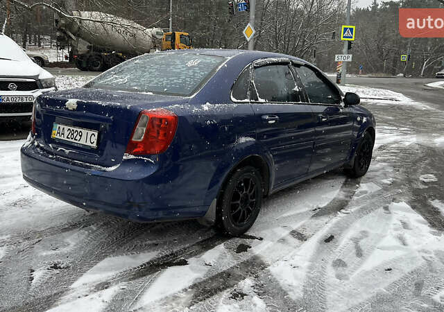 Синий Шевроле Лачетти, объемом двигателя 1.6 л и пробегом 270 тыс. км за 2250 $, фото 4 на Automoto.ua