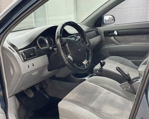 Синий Шевроле Лачетти, объемом двигателя 1.8 л и пробегом 240 тыс. км за 3699 $, фото 16 на Automoto.ua