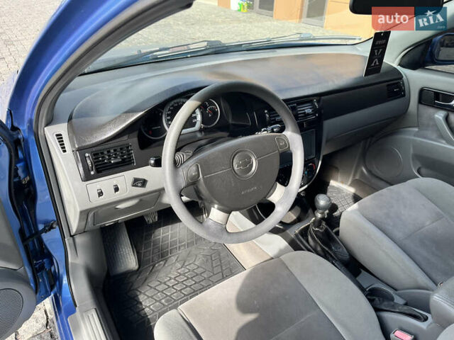 Шевроле Лачетти 2007 в Тячеве на Automoto.ua Синий Шевроле Лачетти, объемом двигателя 1.8 л и пробегом 228 тыс. км за 3500 $, фото 26 на Automoto.ua