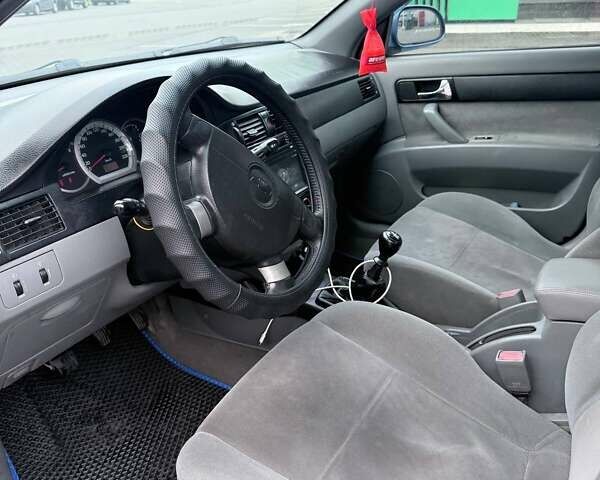 Синий Шевроле Лачетти, объемом двигателя 1.8 л и пробегом 105 тыс. км за 3500 $, фото 13 на Automoto.ua