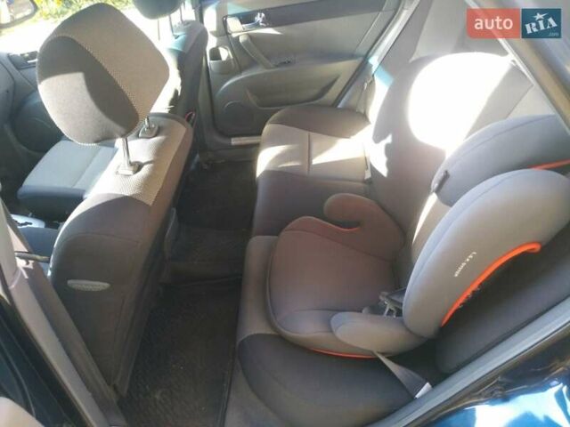 Синий Шевроле Лачетти, объемом двигателя 1.8 л и пробегом 130 тыс. км за 6100 $, фото 3 на Automoto.ua