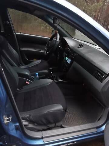 Синий Шевроле Лачетти, объемом двигателя 1.6 л и пробегом 187 тыс. км за 3900 $, фото 11 на Automoto.ua