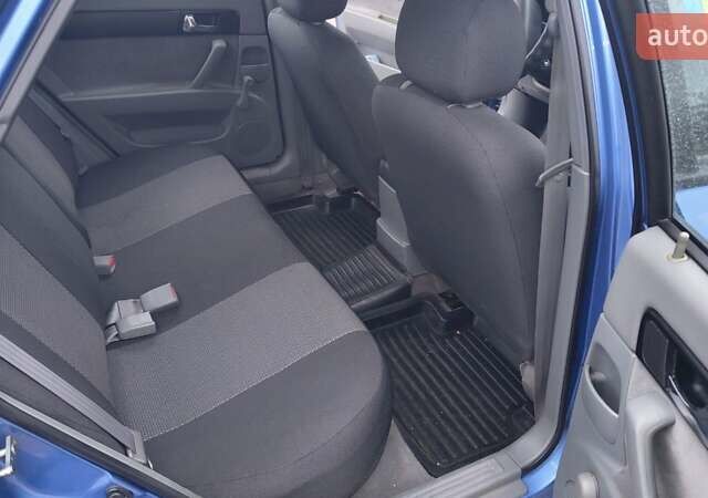 Синій Шевроле Лачетті, об'ємом двигуна 1.8 л та пробігом 170 тис. км за 5000 $, фото 8 на Automoto.ua