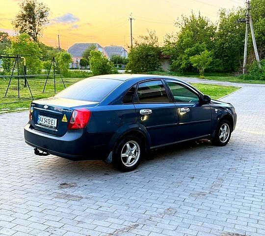 Синій Шевроле Лачетті, об'ємом двигуна 1.6 л та пробігом 185 тис. км за 4000 $, фото 2 на Automoto.ua