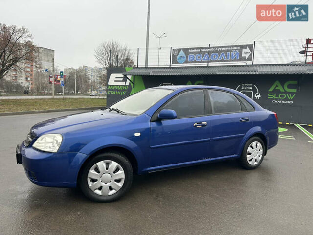 Синий Шевроле Лачетти, объемом двигателя 1.8 л и пробегом 250 тыс. км за 2850 $, фото 3 на Automoto.ua