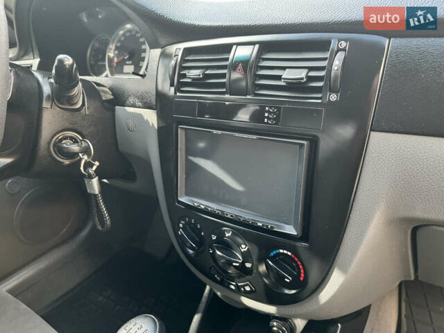 Шевроле Лачетти 2007 в Тячеве на Automoto.ua Синий Шевроле Лачетти, объемом двигателя 1.8 л и пробегом 228 тыс. км за 3500 $, фото 27 на Automoto.ua