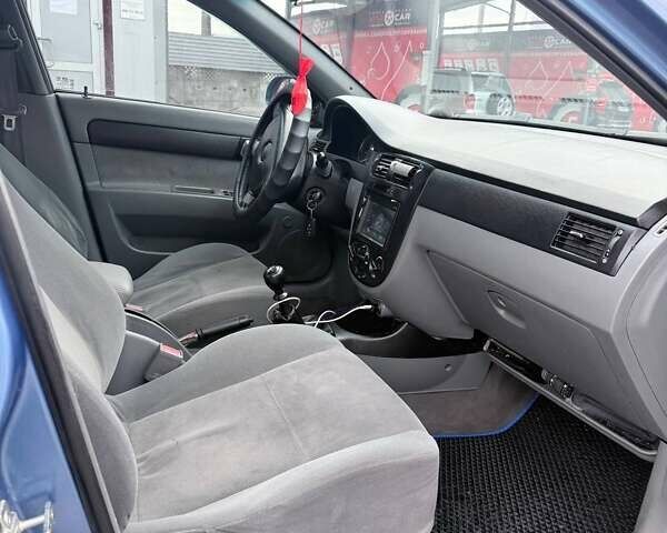 Синий Шевроле Лачетти, объемом двигателя 1.8 л и пробегом 105 тыс. км за 3500 $, фото 12 на Automoto.ua