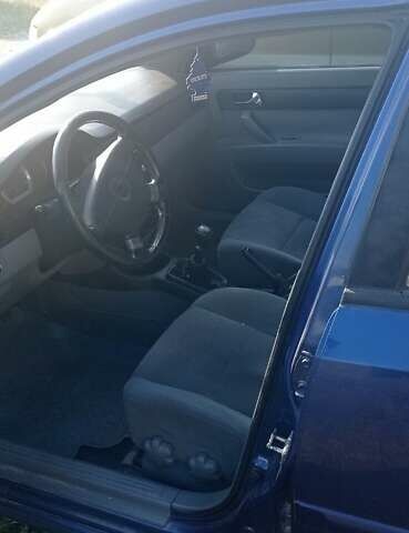 Синий Шевроле Лачетти, объемом двигателя 1.8 л и пробегом 100 тыс. км за 2700 $, фото 4 на Automoto.ua